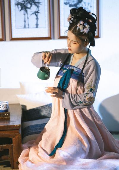 韩国激情合集300分钟_超清动漫在线观看